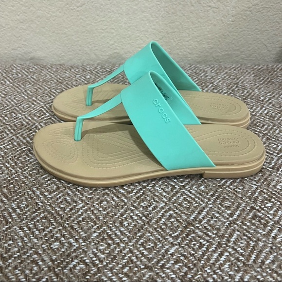 Crocs Women’s Tulum Thong Flip Flops Sz 6 Mint Green Sandals Casual Comfy - Picture 2 of 6
